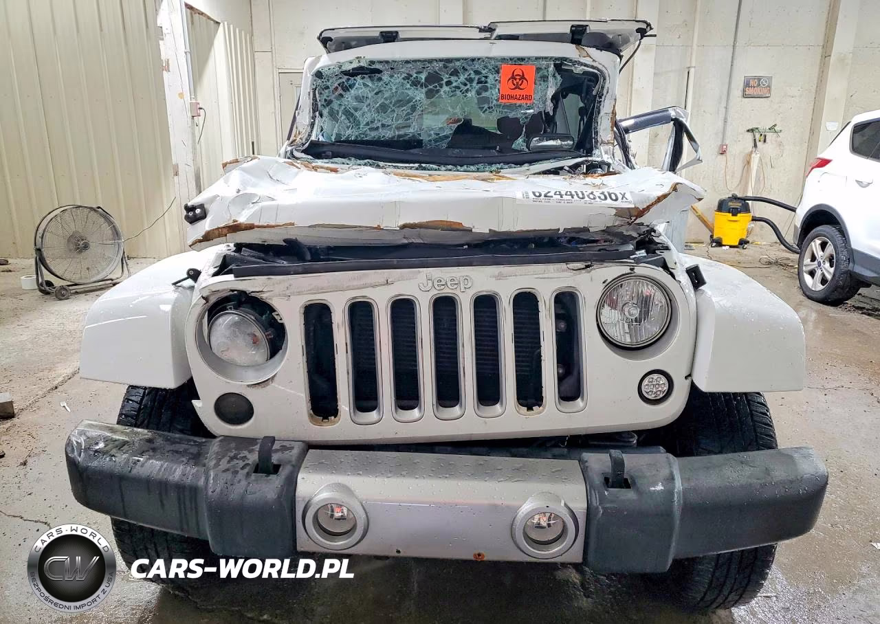 2016 Jeep Wrangler Unlimited Sahara VIN:1C4BJWEGXGL340487 - 5