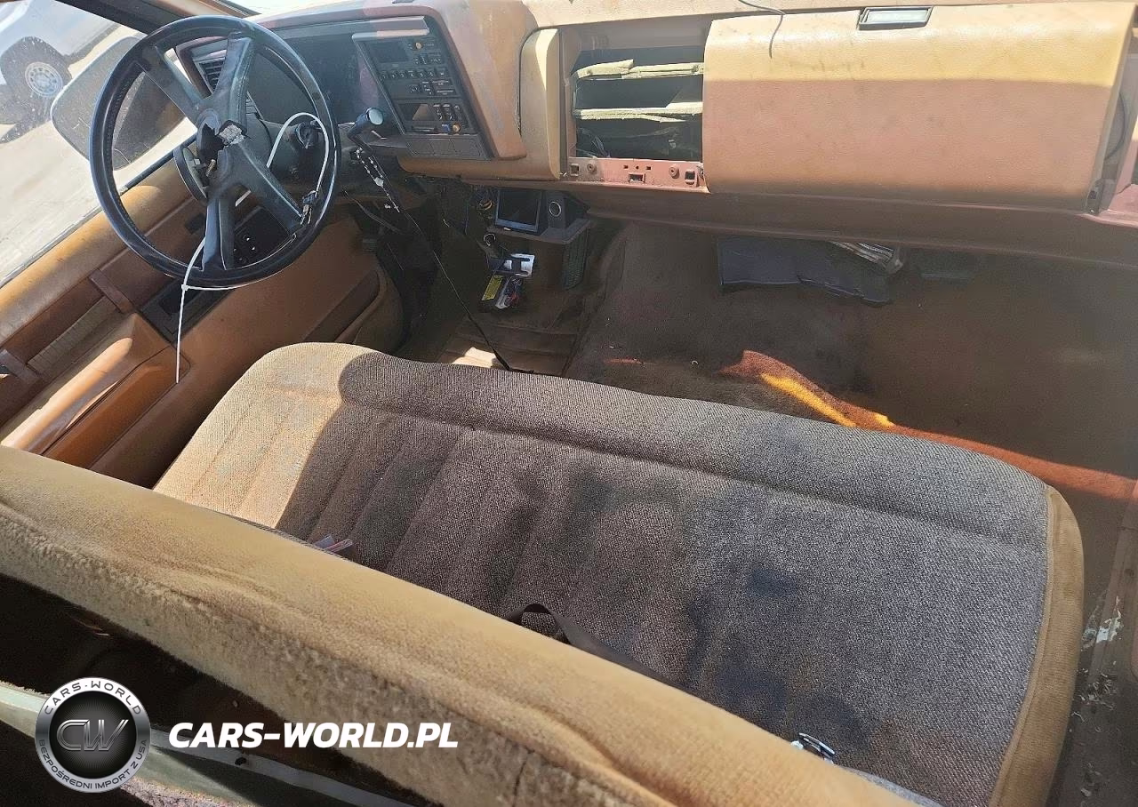 1989 GMC Sierra C2500 VIN:1GTFC24K1KE548166 - 8