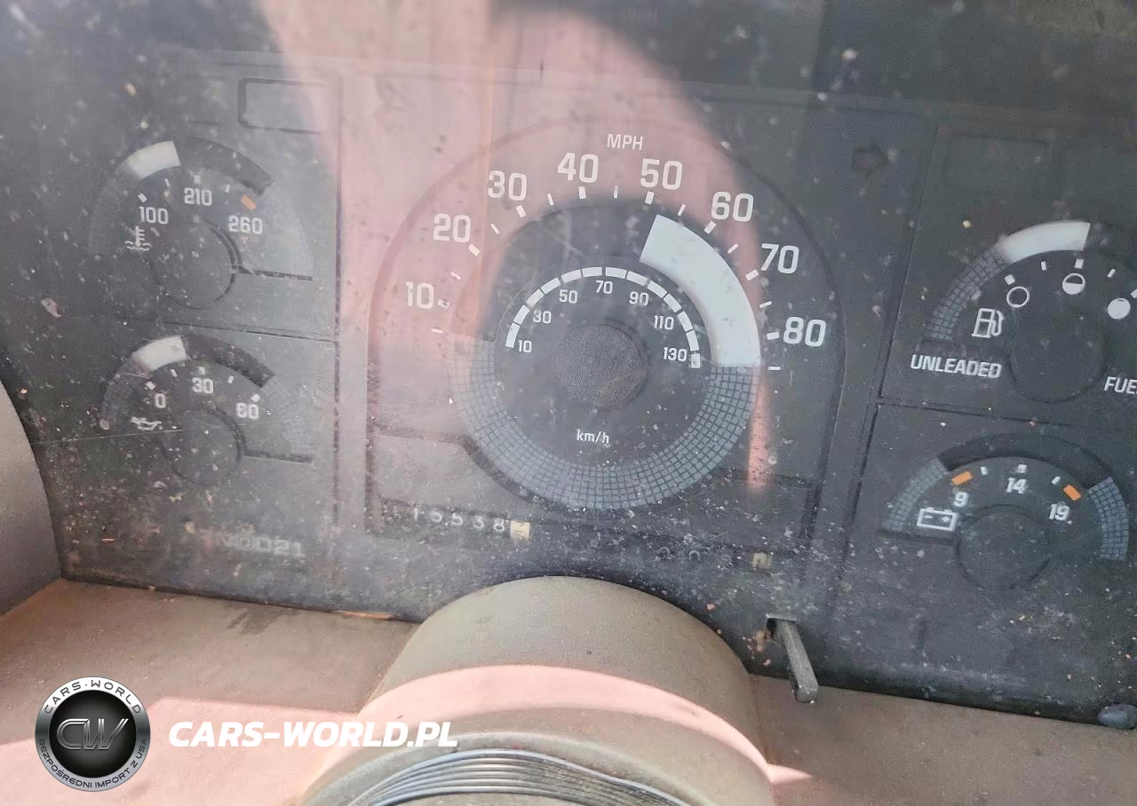 1989 GMC Sierra C2500 VIN:1GTFC24K1KE548166 - 9