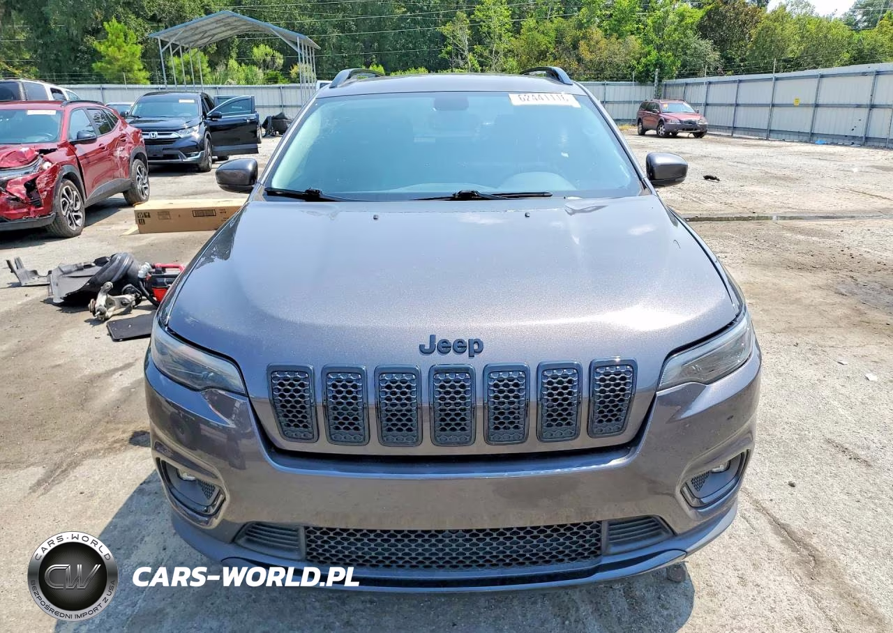2019 Jeep Cherokee Latitude Plus VIN:1C4PJLLXXKD300856 - 5
