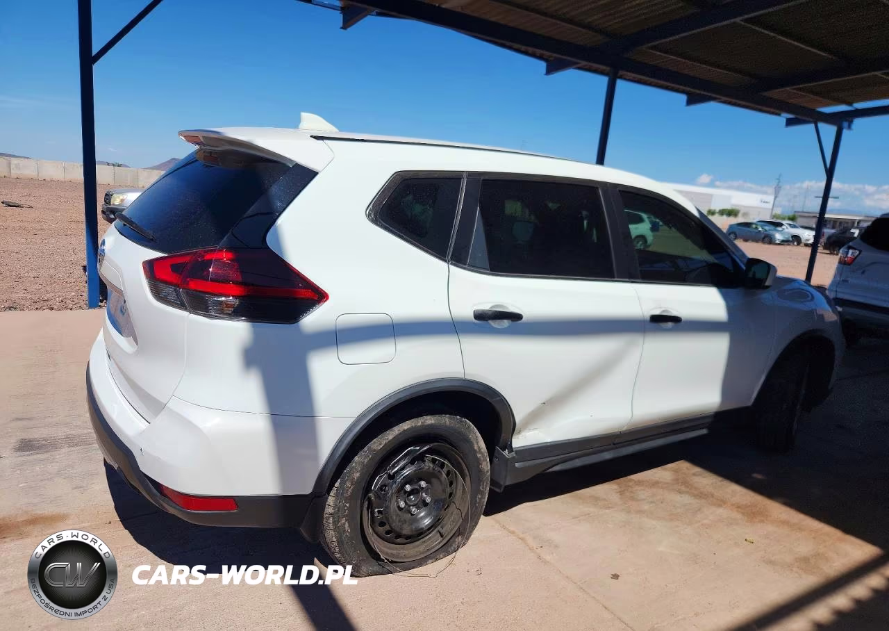 2018 Nissan Rogue S VIN:KNMAT2MTXJP537172 - 3