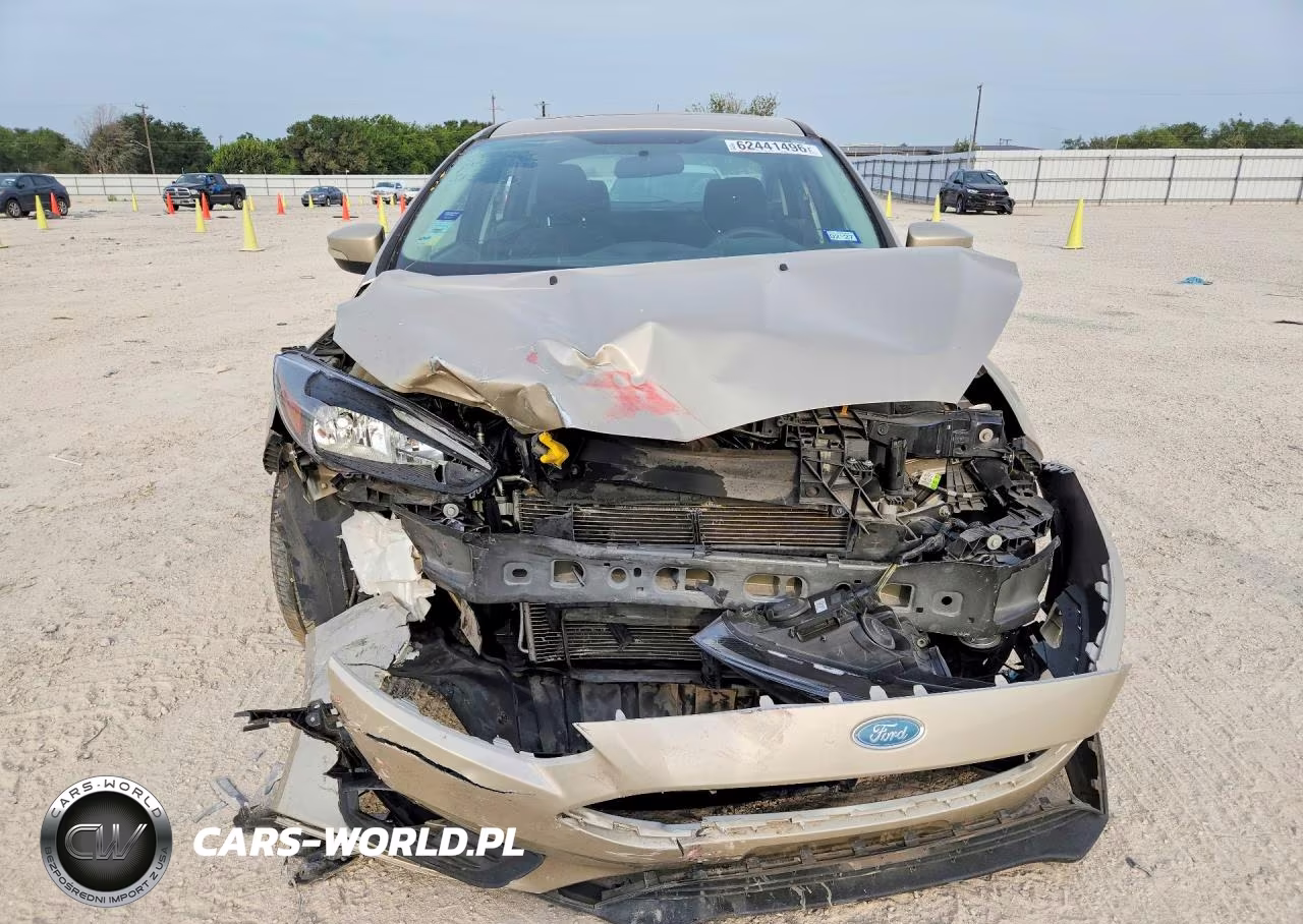 2017 Ford Focus Sel VIN:1FADP3H27HL313664 - 5