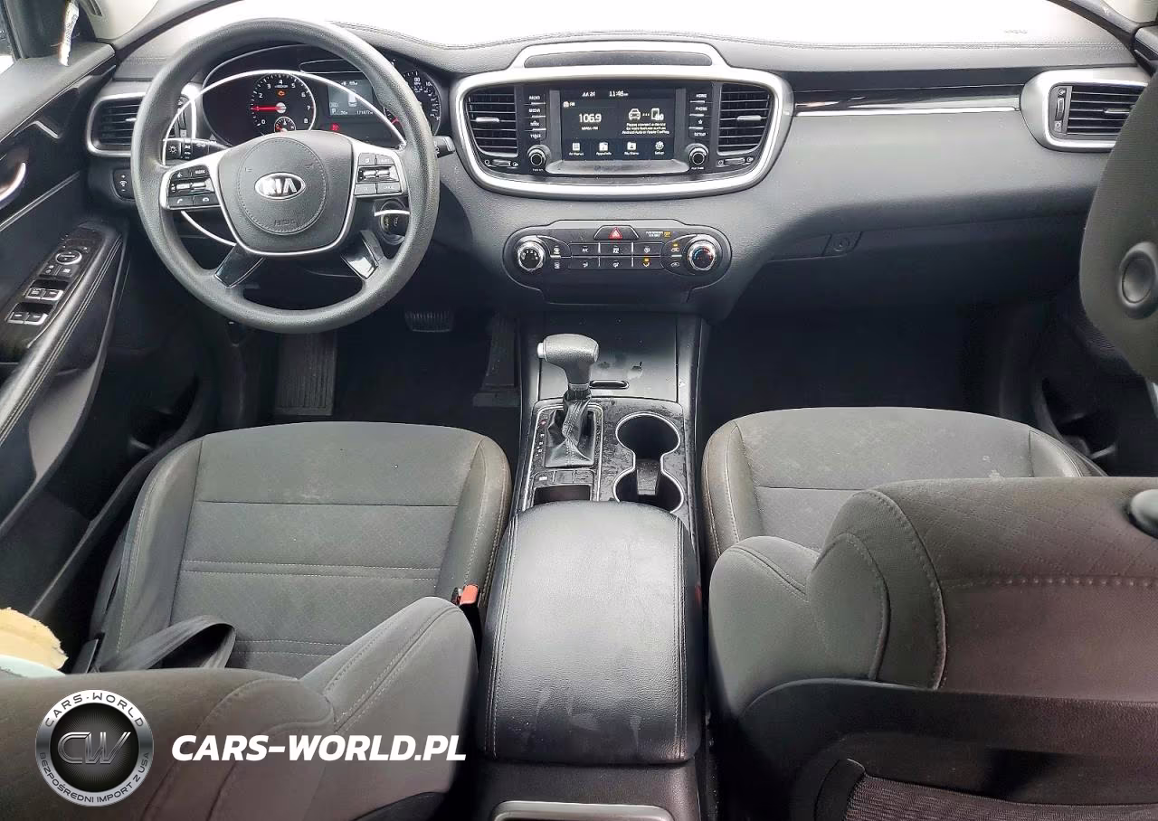 2019 Kia Sorento L VIN:5XYPG4A36KG596657 - 8
