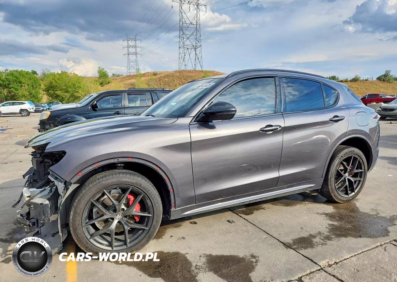 2021 Alfa Romeo Stelvio Ti – zdjęcie 1 z 14