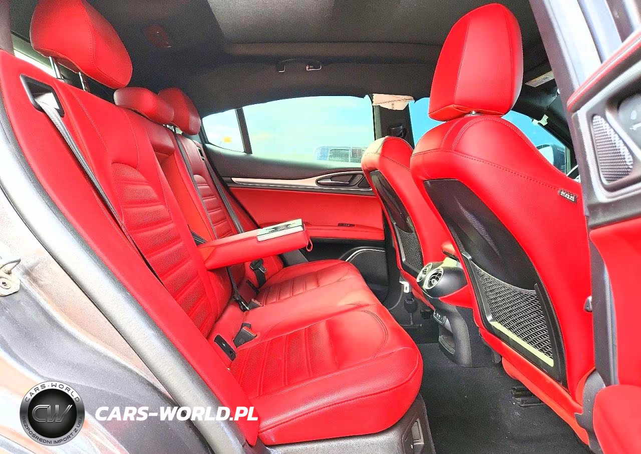 2021 Alfa Romeo Stelvio Ti VIN:ZASPAKBN4M7D09829 - 11