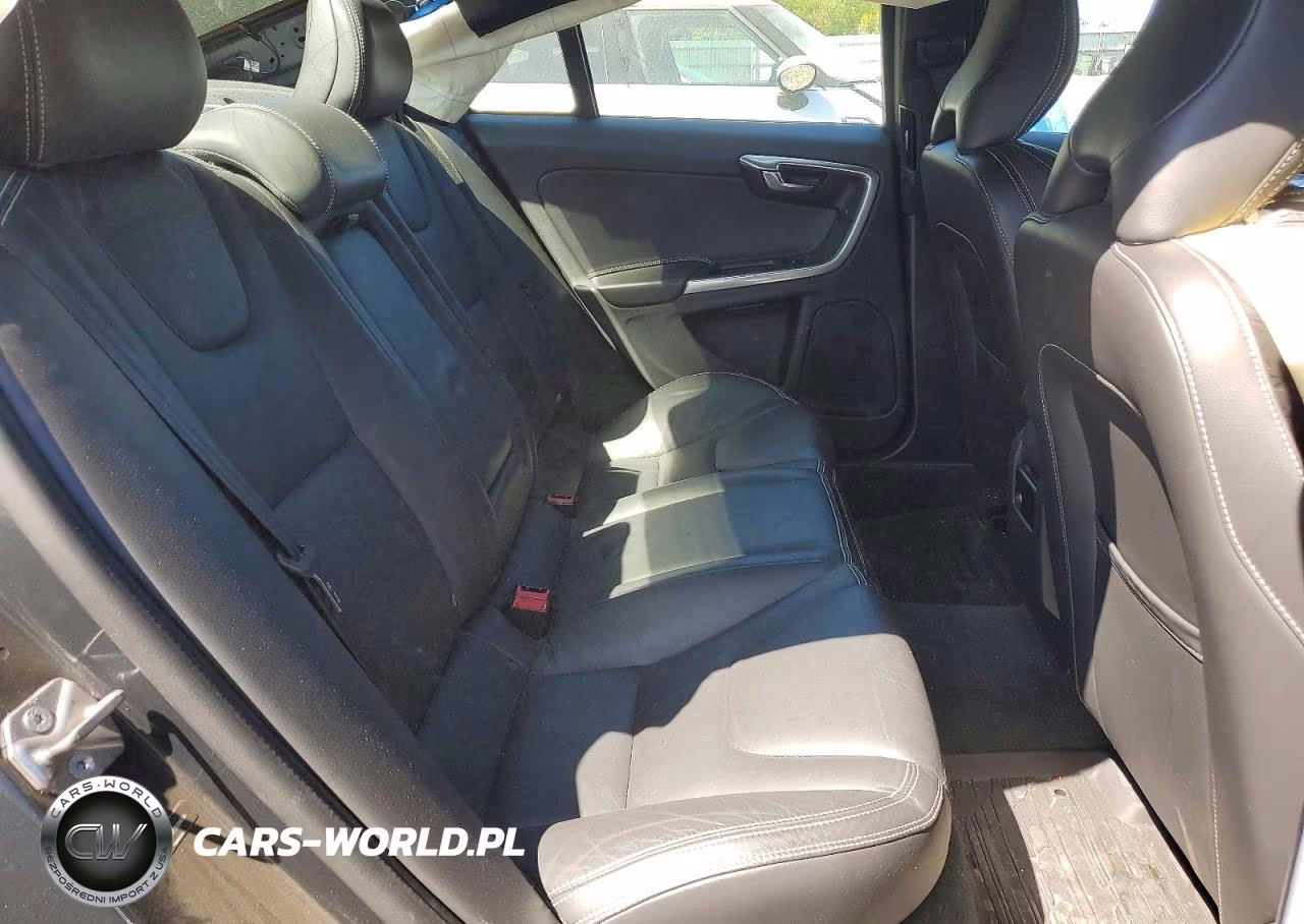 2015 Volvo S60 Premier VIN:YV126MFK0F2334656 - 10