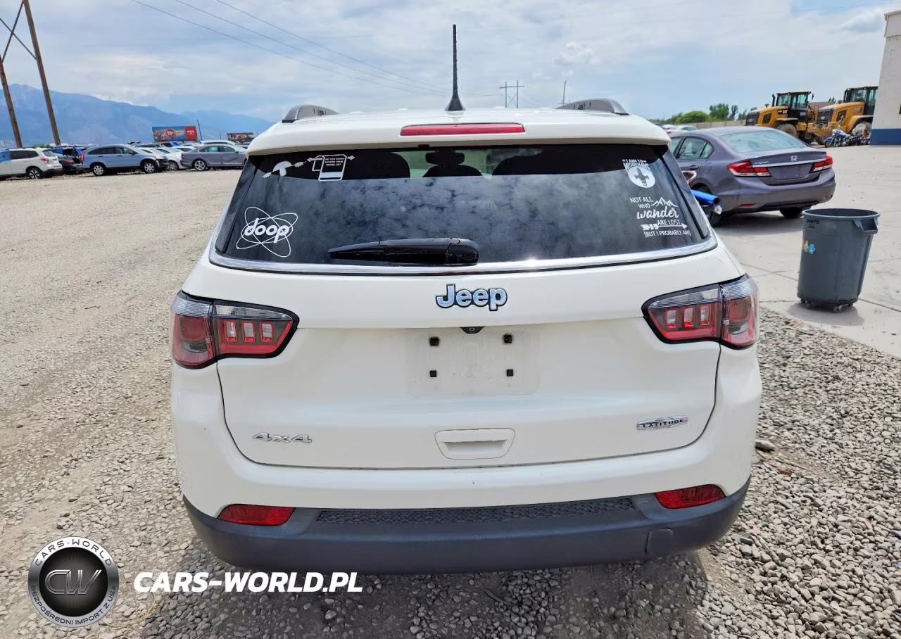 2018 Jeep Compass Latitude VIN:3C4NJDBBXJT342424 - 6