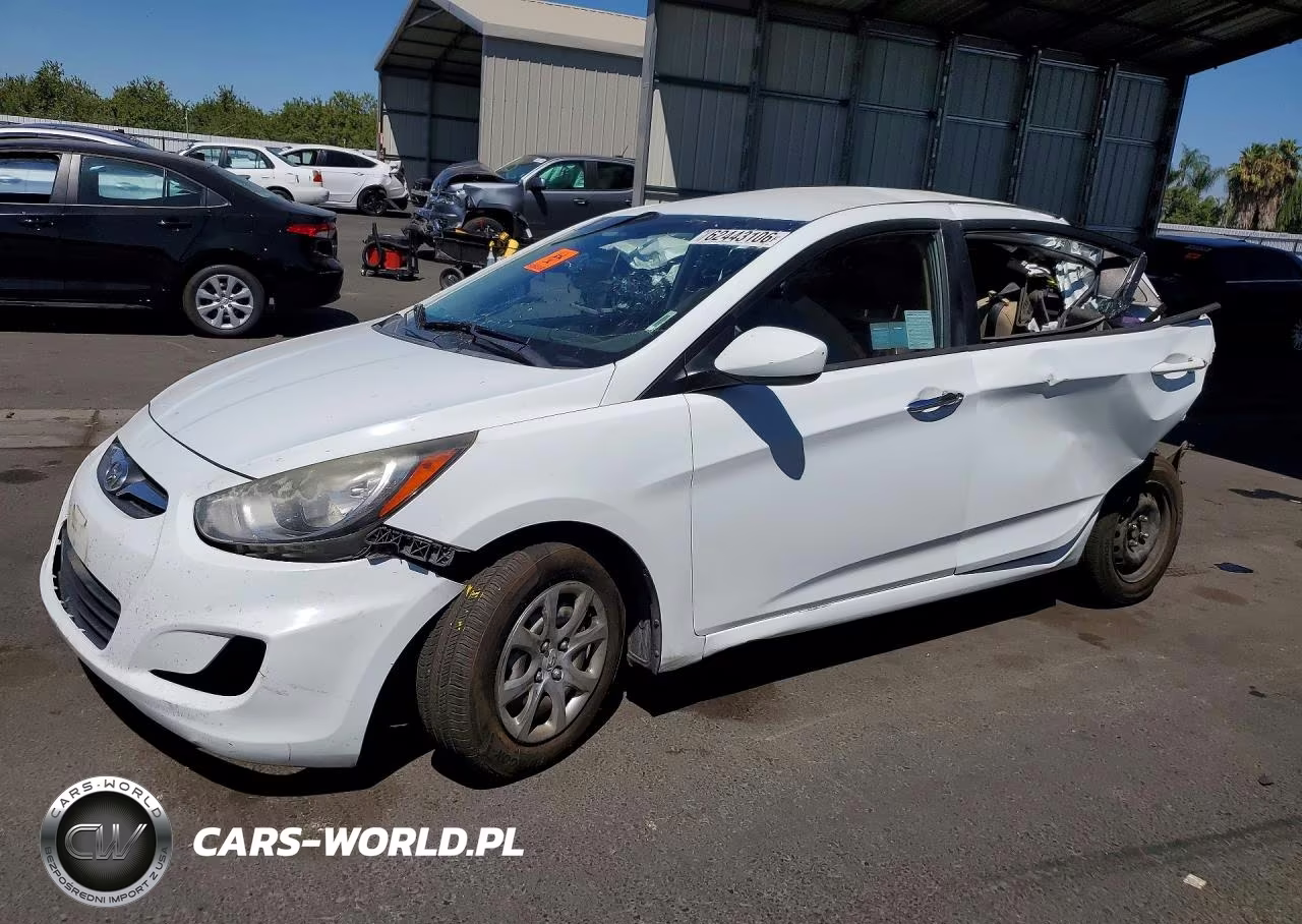 2013 Hyundai Accent – zdjęcie 1 z 12