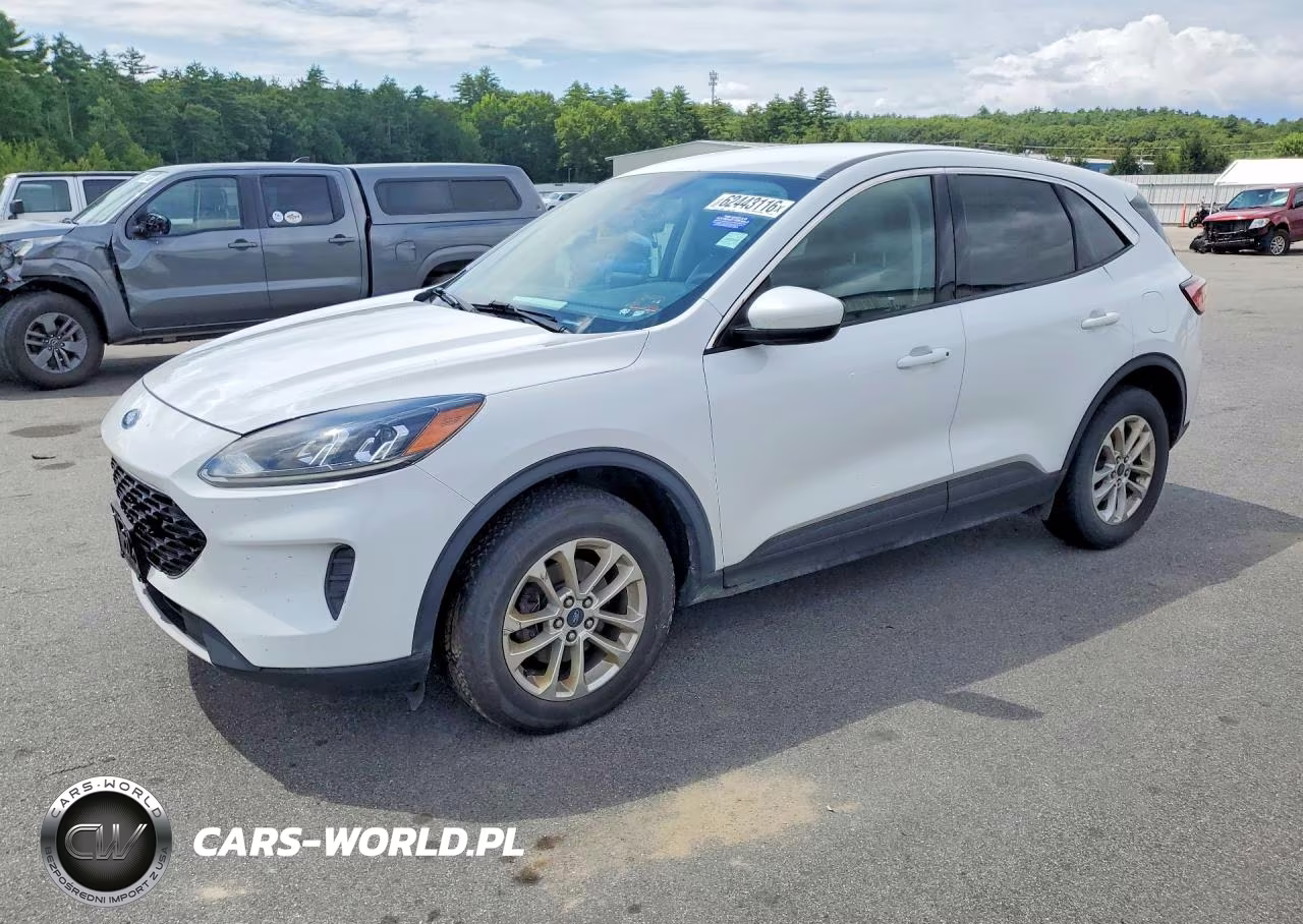 2020 Ford Escape Se