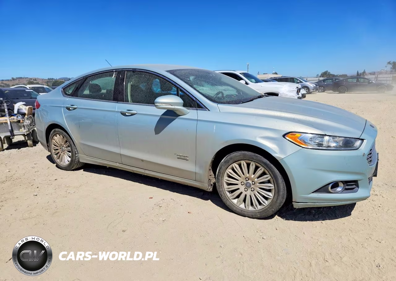 FORD FUSION ENERGI VIN:3FA6P0PU9DR365853 - 4