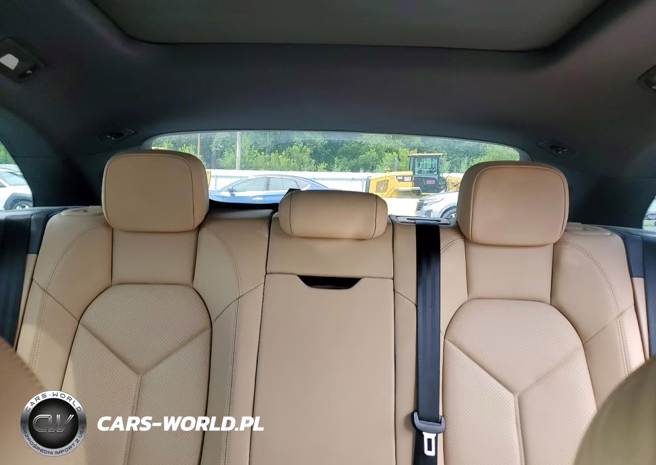 2020 Porsche Macan VIN:WP1AA2A54LLB00496 - 10
