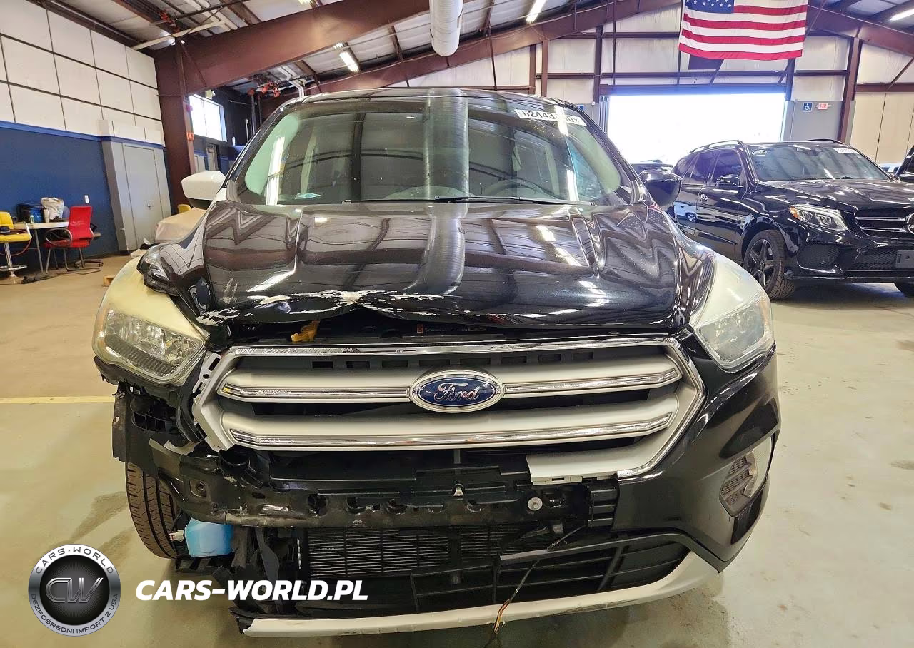 2017 Ford Escape Se VIN:1FMCU0GD5HUD71682 - 5
