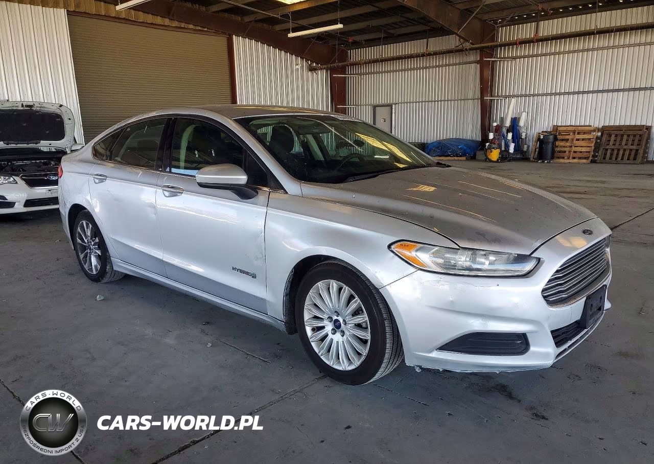 2017 Ford Fusion Se Hybrid VIN:3FA6P0LU4HR266286 - 4