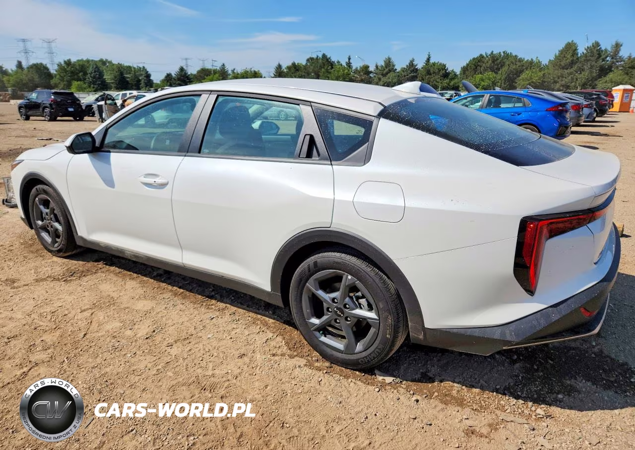2025 Kia K4 Lxs VIN:3KPFT4DE2SE220586 - 2
