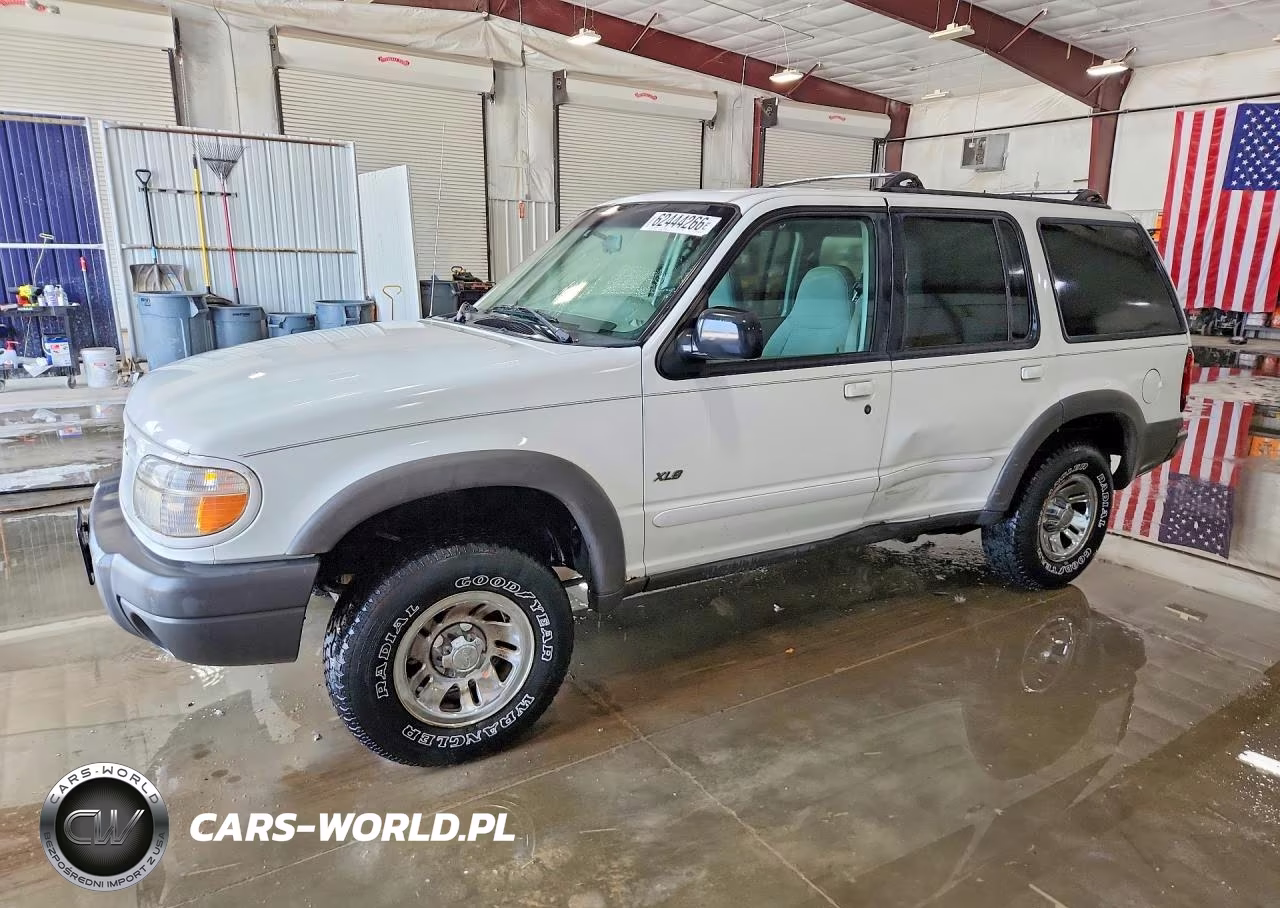 1999 Ford Explorer