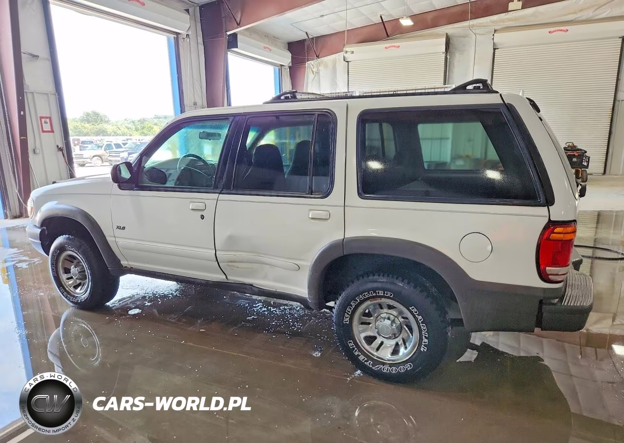 1999 Ford Explorer VIN:1FMZU34X0XZB41382 - 2