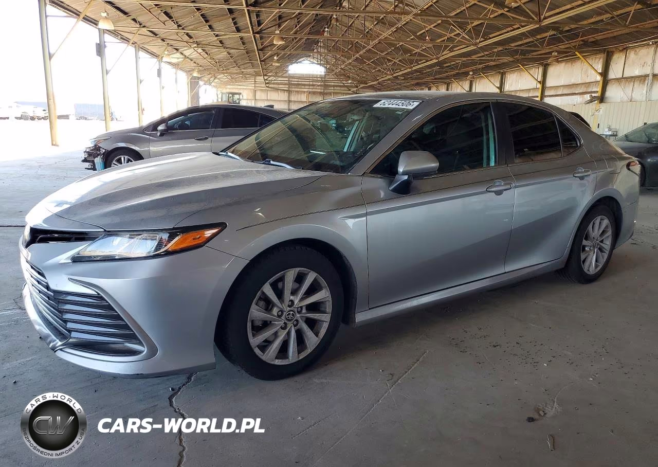 2022 Toyota Camry Le