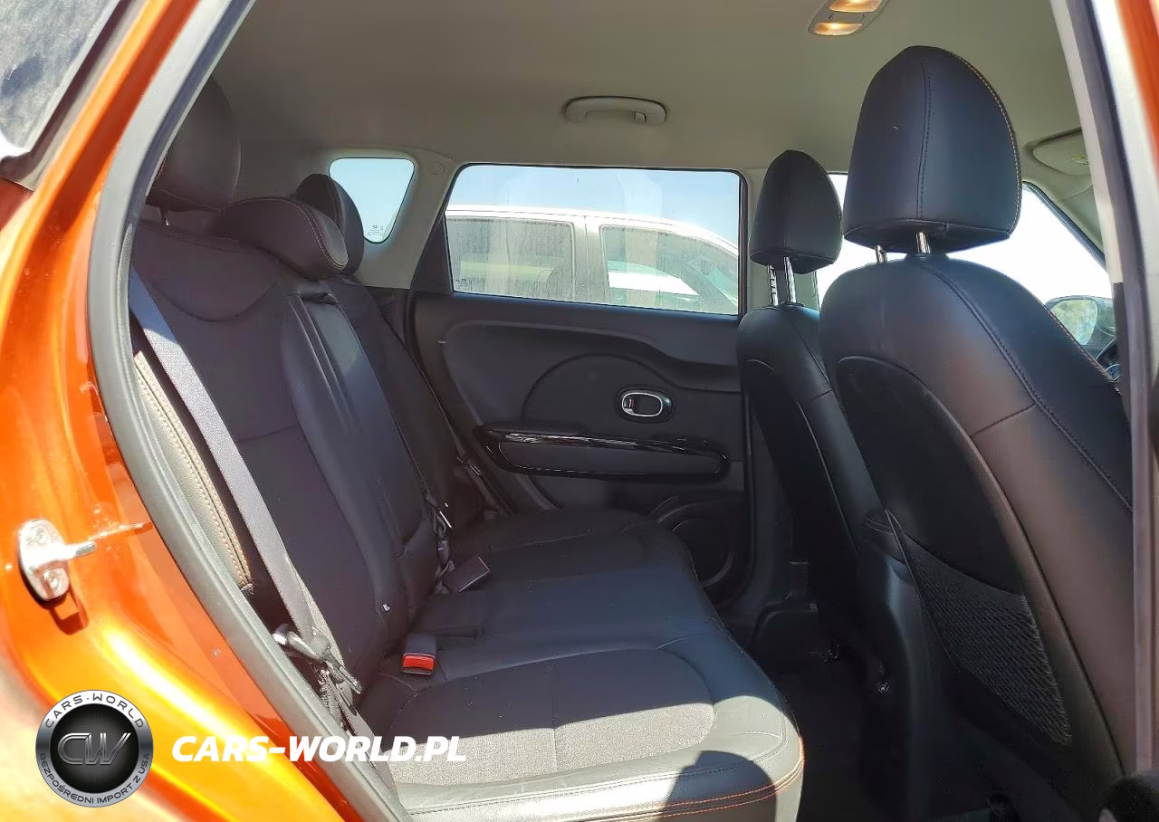 2018 Kia Soul Gt Line VIN:KNDJX3AA9J7572427 - 10