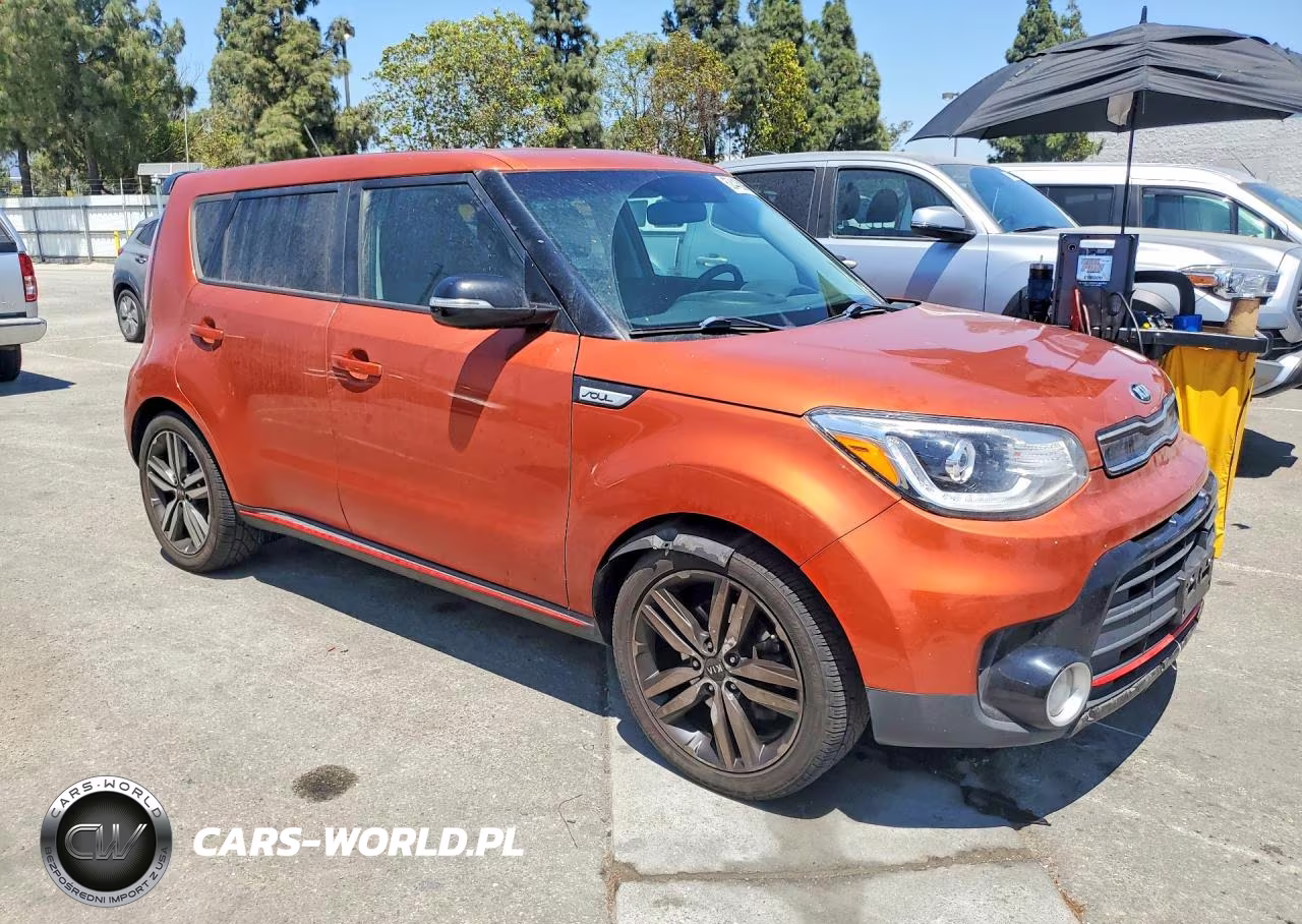 2018 Kia Soul Gt Line VIN:KNDJX3AA9J7572427 - 4