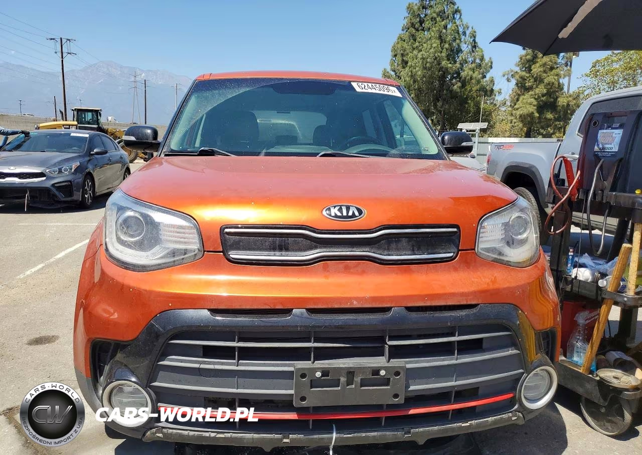 2018 Kia Soul Gt Line VIN:KNDJX3AA9J7572427 - 5