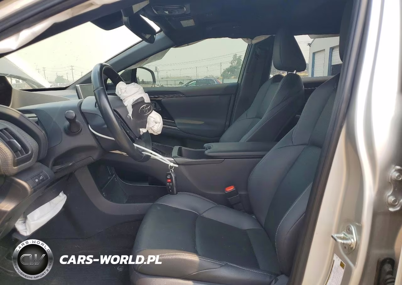 2023 Toyota Bz4X Limited VIN:JTMABACAXPA028806 - 7