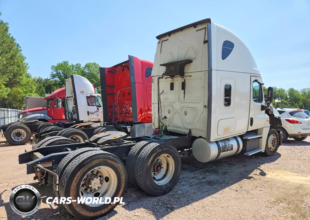 2014 Freightliner Cascadia 125 VIN:3AKJGLD64ESFY4862 - 3