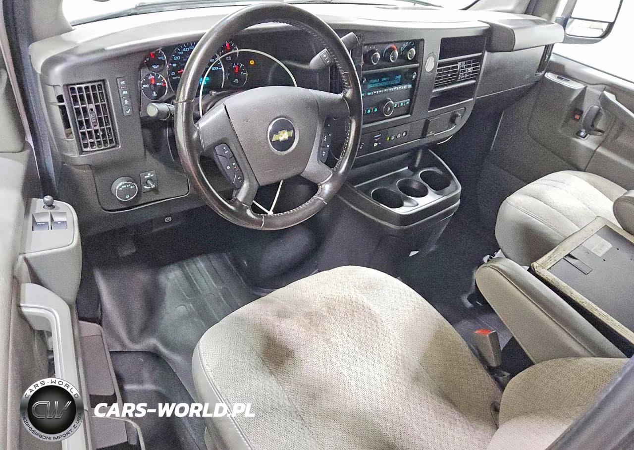 2022 Chevrolet Express G2500 VIN:1GCWGAFP4N1213518 - 8