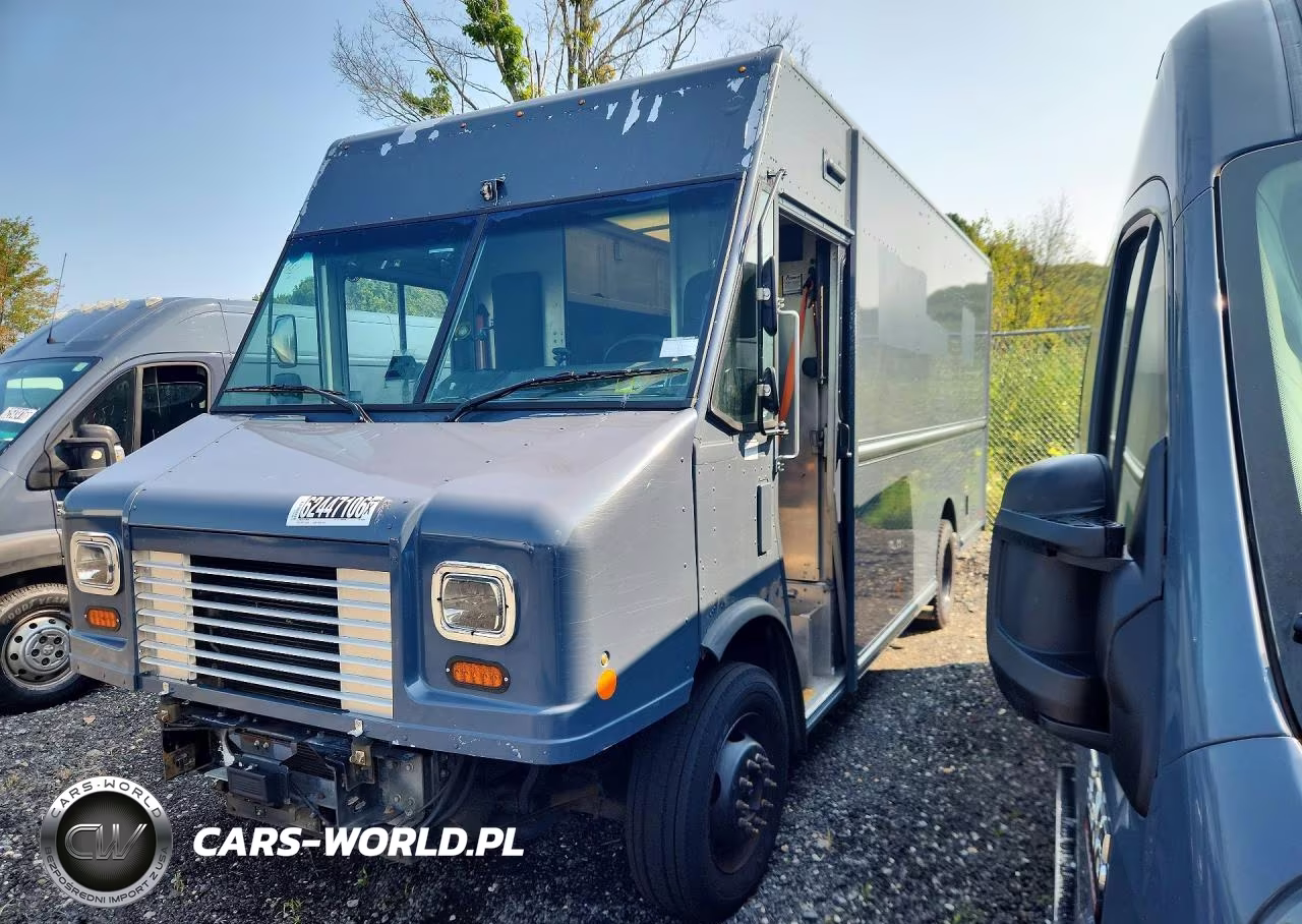 2020 Ford F59 Delivery Truck