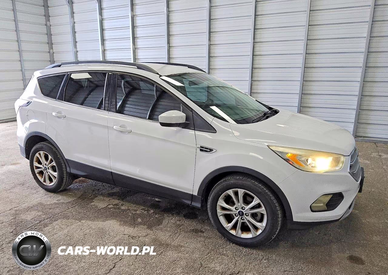 2017 Ford Escape Se VIN:1FMCU0GD1HUB46014 - 4
