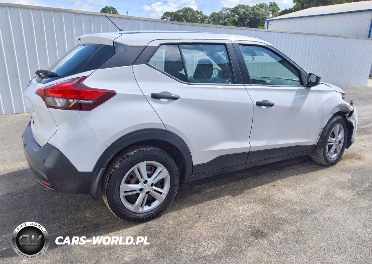 2020 Nissan Kicks S VIN:3N1CP5BV2LL525375 - 3