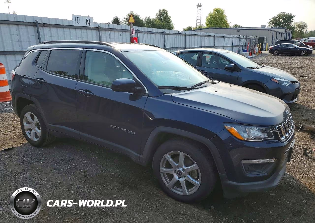 2019 Jeep Compass Latitude VIN:3C4NJDBB5KT835901 - 4