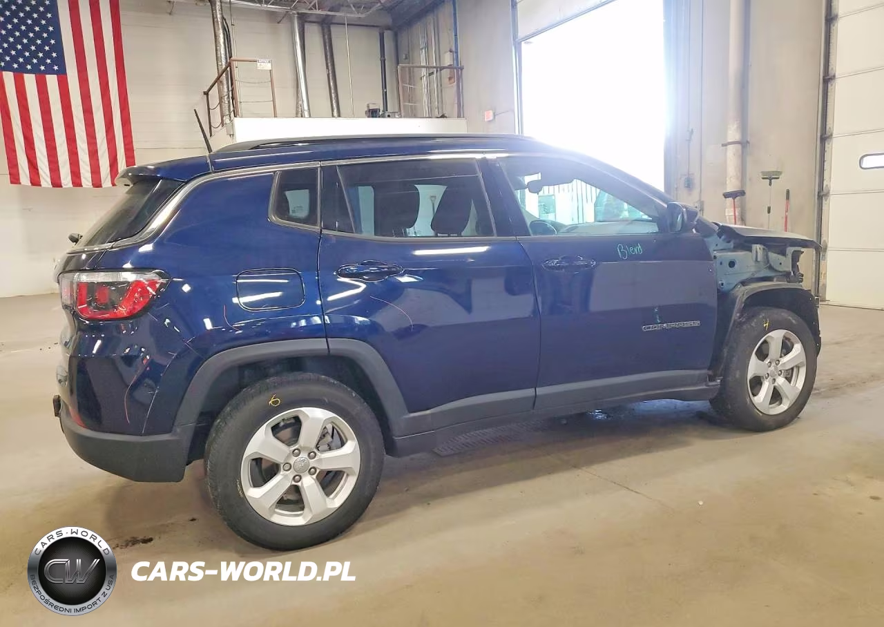 2018 Jeep Compass Latitude VIN:3C4NJDBB6JT399283 - 3