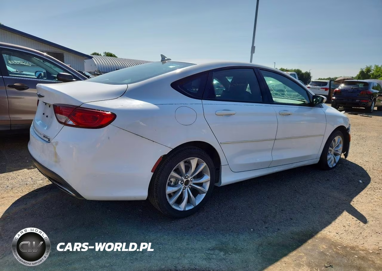 2016 Chrysler 200 S VIN:1C3CCCDG4GN110449 - 3