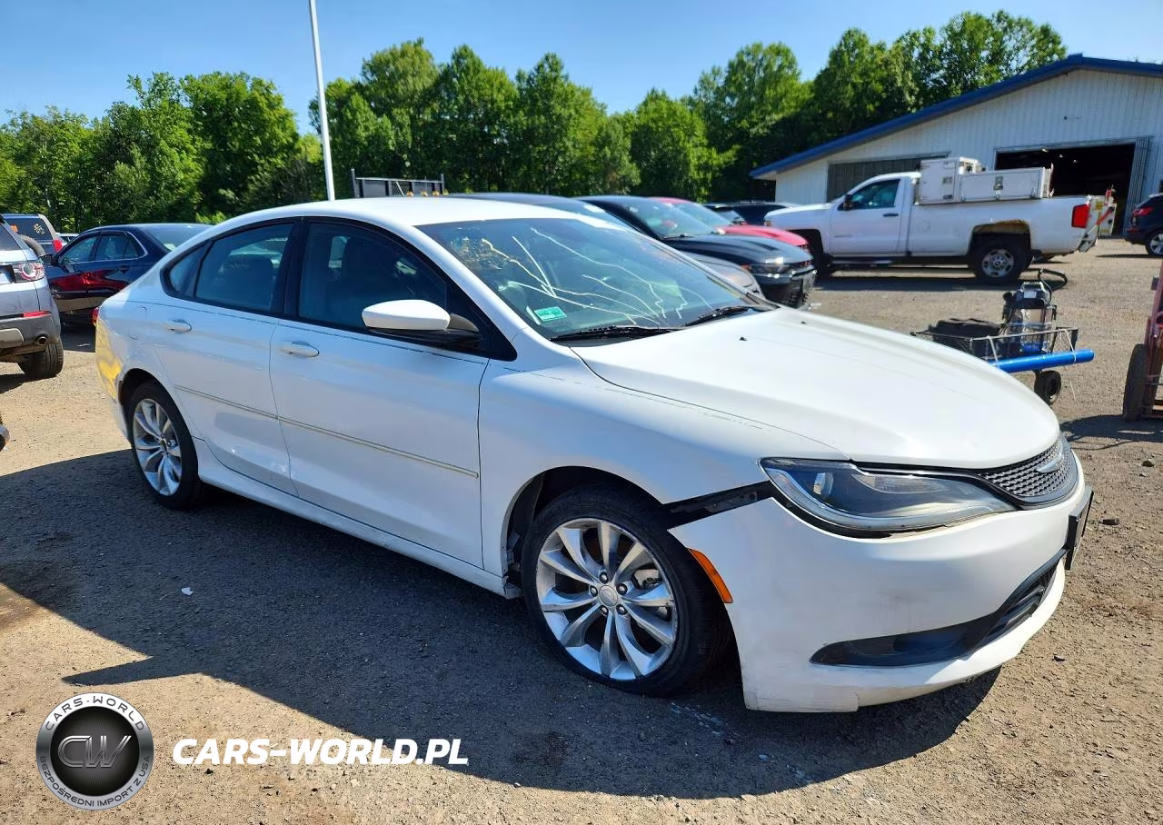 2016 Chrysler 200 S VIN:1C3CCCDG4GN110449 - 4