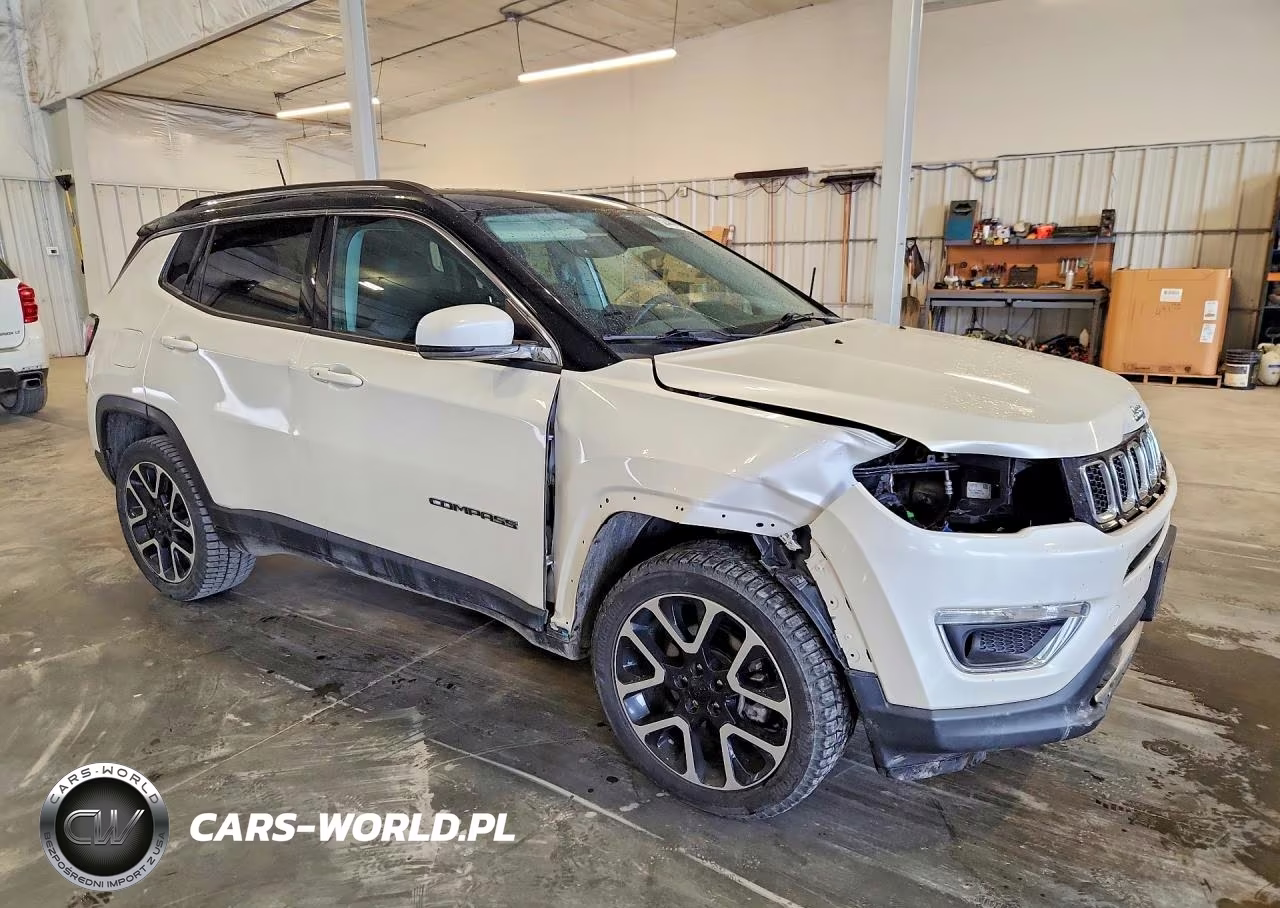 2018 Jeep Compass Limited VIN:3C4NJDCB7JT101841 - 4
