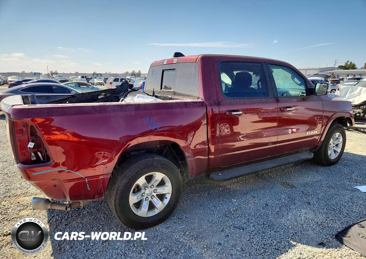 2021 Ram 1500 Laramie VIN:1C6SRFJM1MN549970 - 3