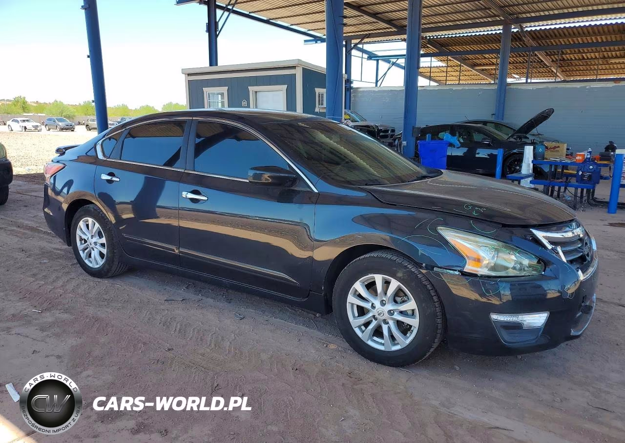 2014 Nissan Altima 2.5 S VIN:1N4AL3AP6EN383032 - 4