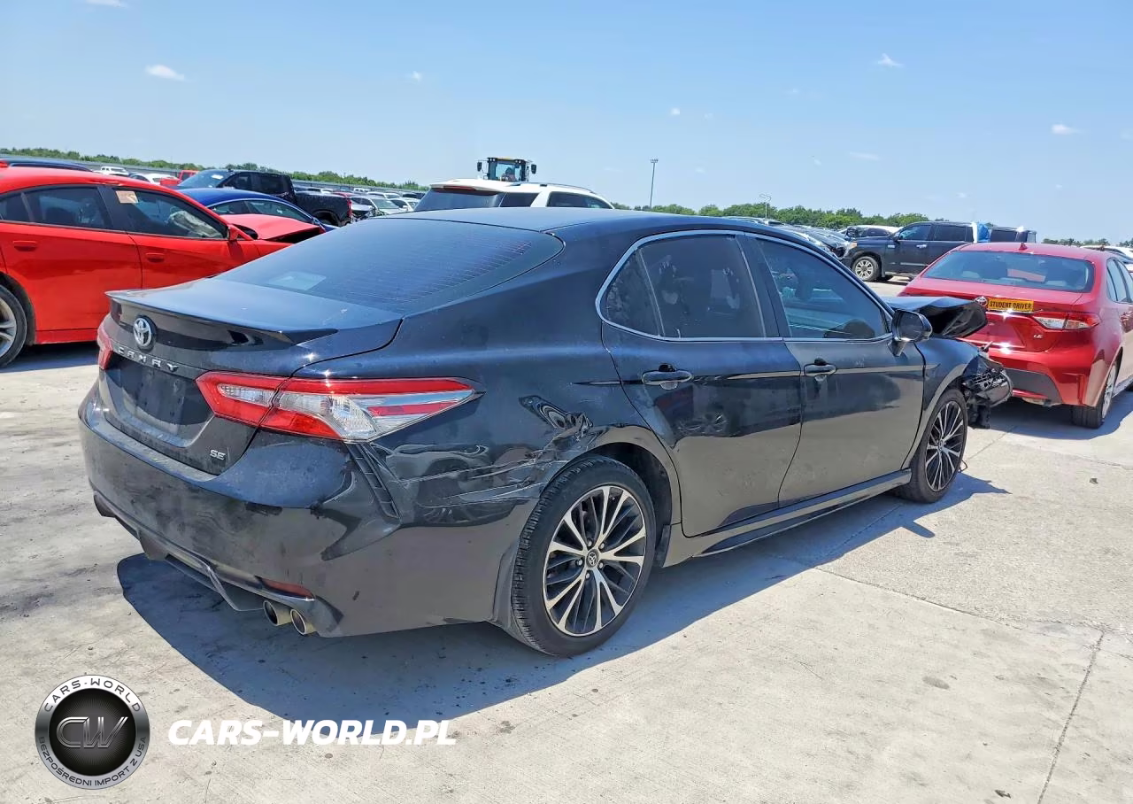2018 Toyota Camry Se VIN:4T1B11HK3JU571991 - 3