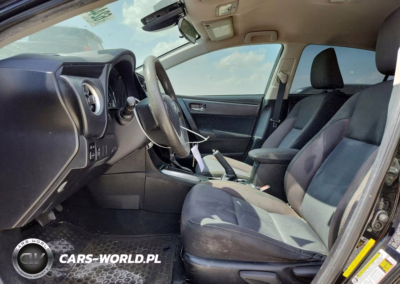 2018 Toyota Corolla Le VIN:5YFBURHE9JP805987 - 7