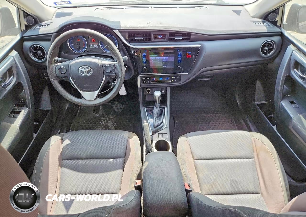 2018 Toyota Corolla Le VIN:5YFBURHE9JP805987 - 8