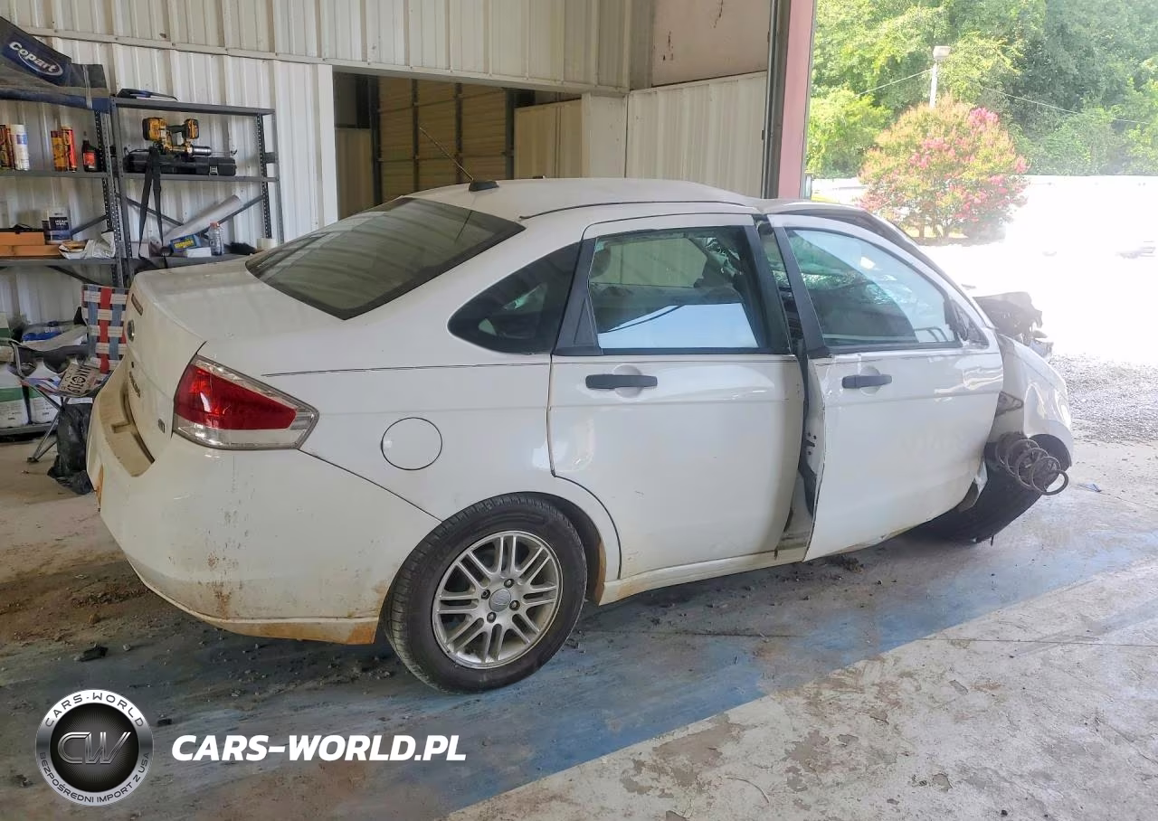 2008 Ford Focus Se VIN:1FAHP35N08W159572 - 3