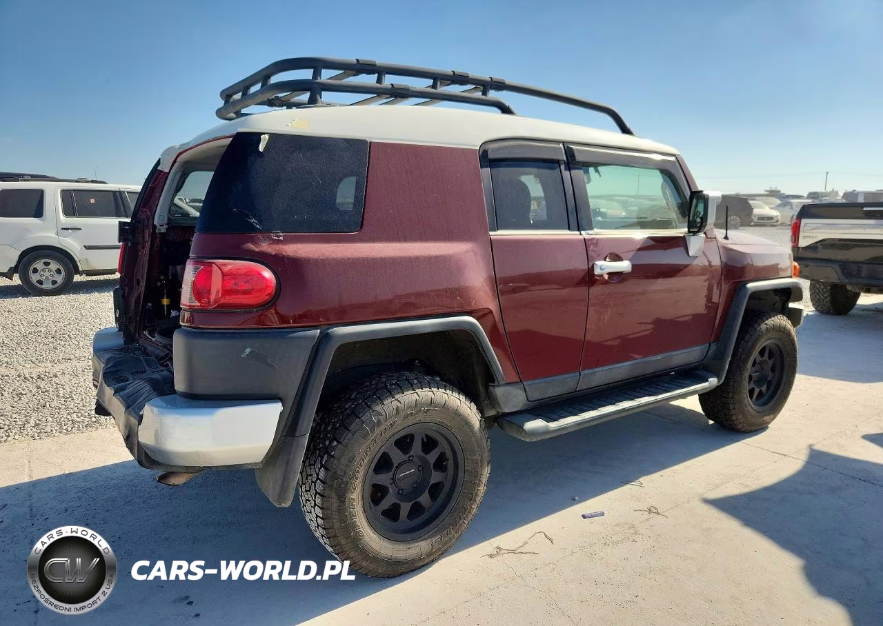 2011 Toyota Fj Cruiser Base VIN:JTEBU4BF3BK107956 - 3