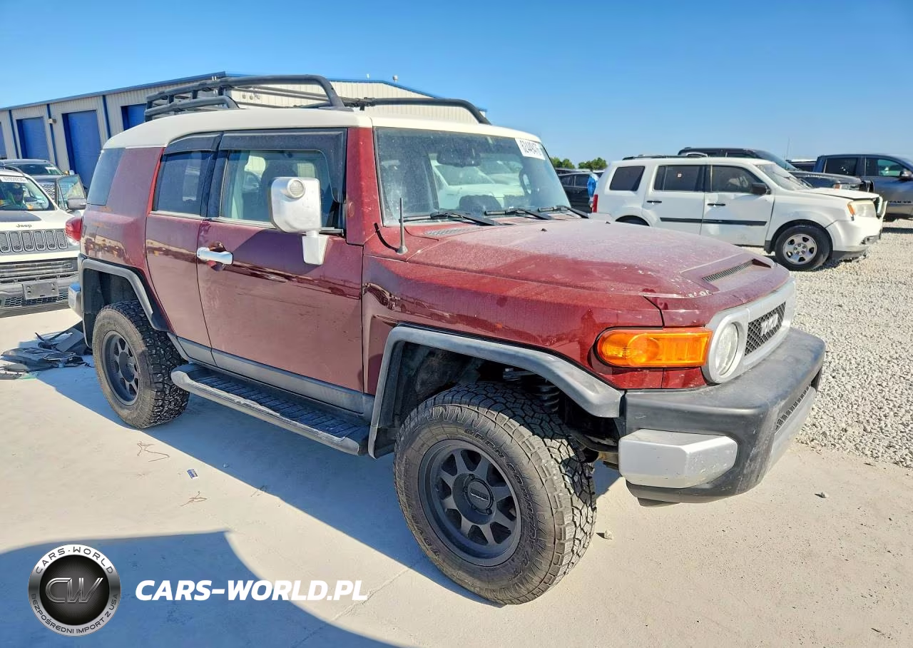 2011 Toyota Fj Cruiser Base VIN:JTEBU4BF3BK107956 - 4