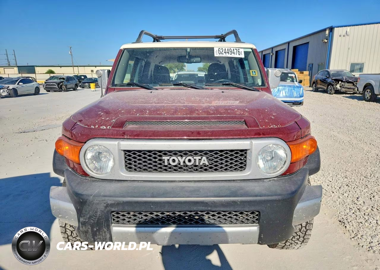 2011 Toyota Fj Cruiser Base VIN:JTEBU4BF3BK107956 - 5