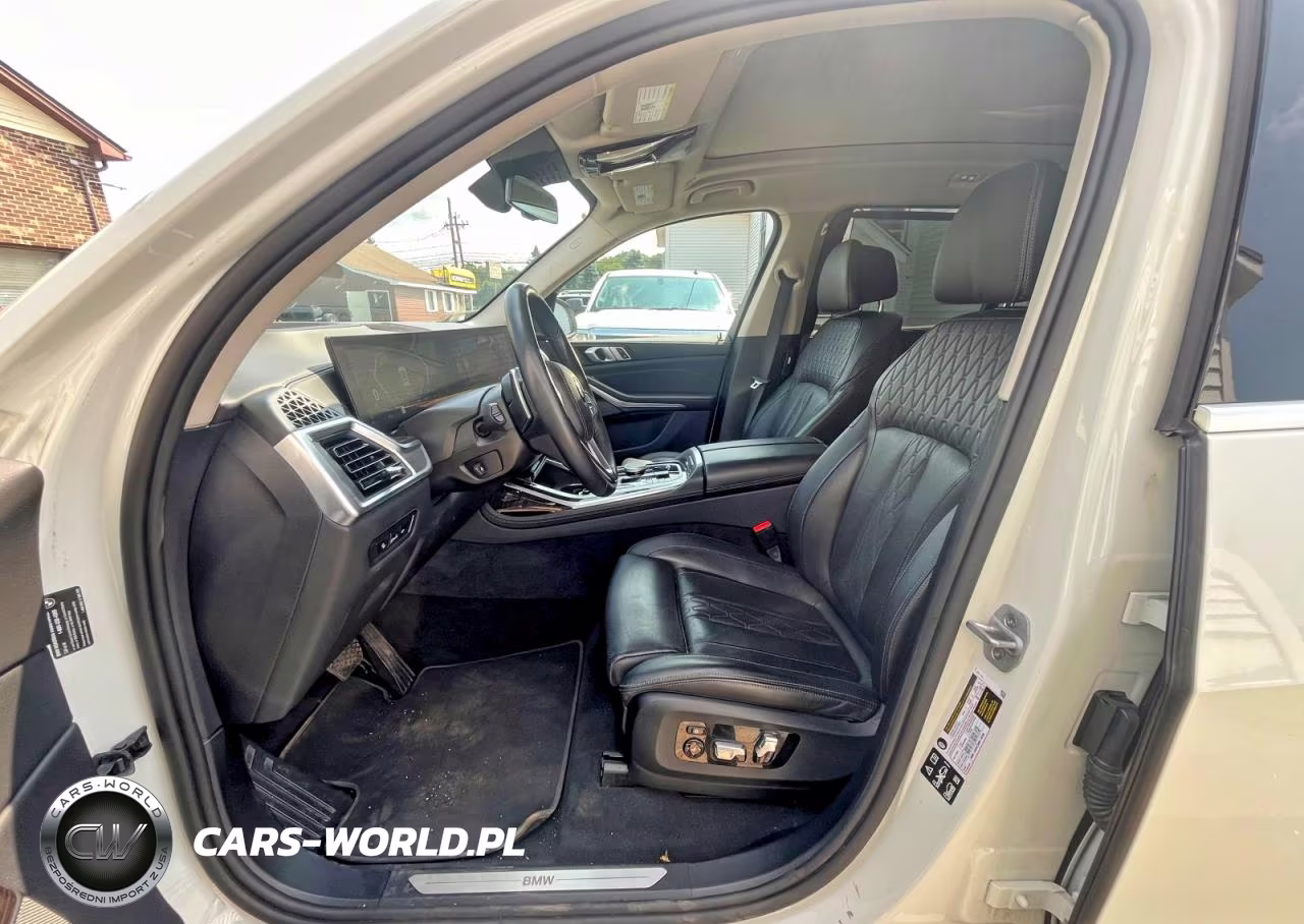 2025 BMW X7 xDrive40I VIN:5UX23EM0XS9X97121 - 12