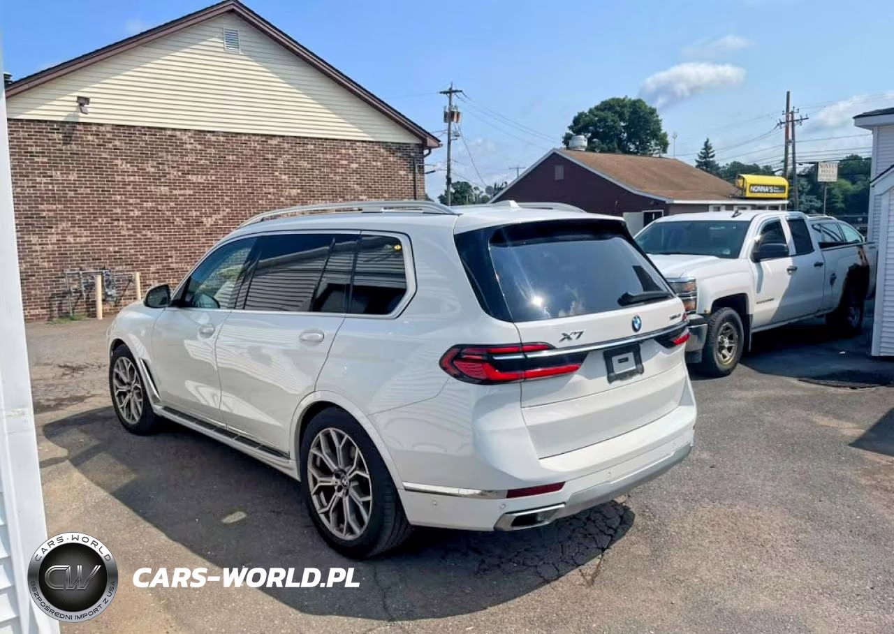 2025 BMW X7 xDrive40I VIN:5UX23EM0XS9X97121 - 2
