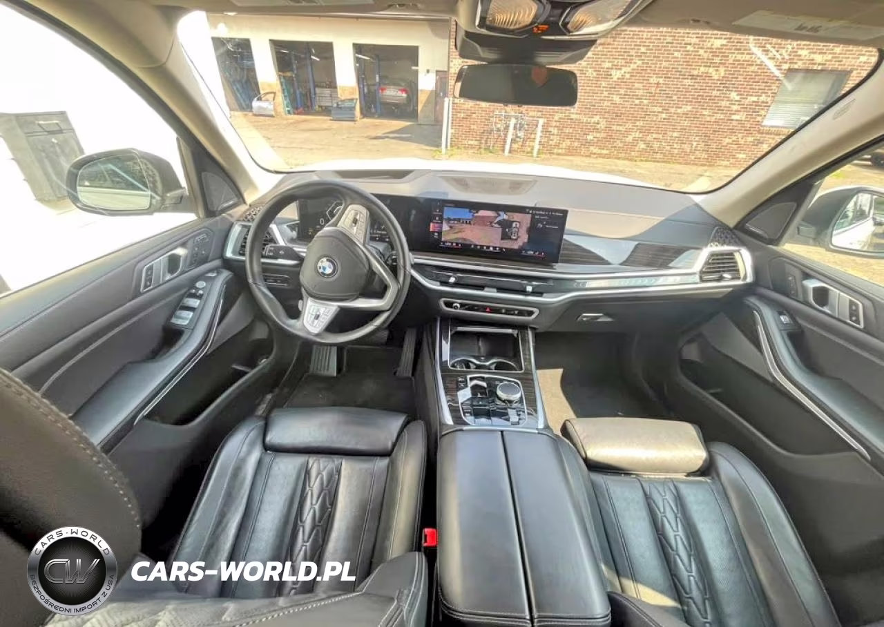 2025 BMW X7 xDrive40I VIN:5UX23EM0XS9X97121 - 7
