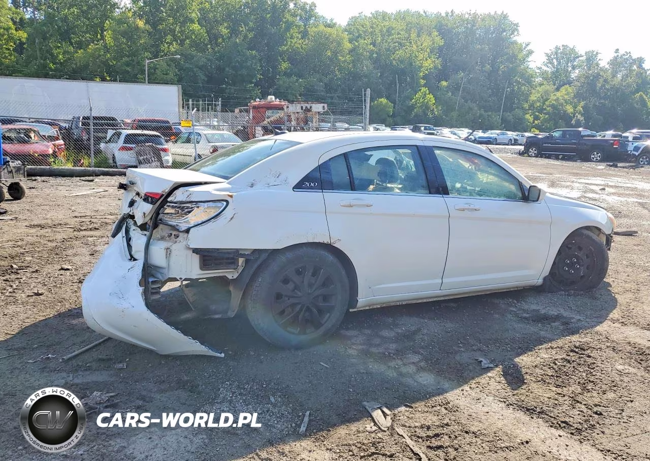 2014 Chrysler 200 Lx VIN:1C3CCBAB3EN123886 - 3