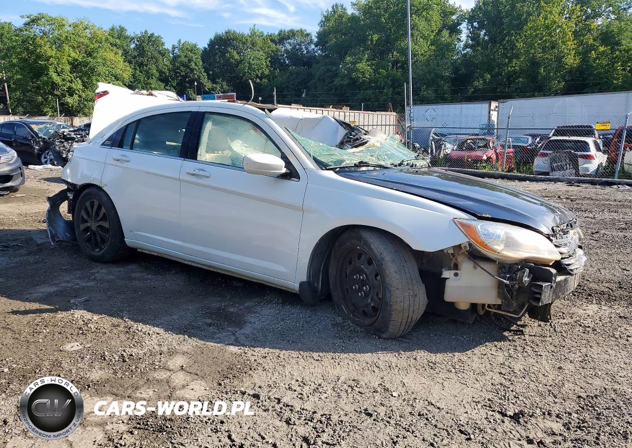 2014 Chrysler 200 Lx VIN:1C3CCBAB3EN123886 - 4