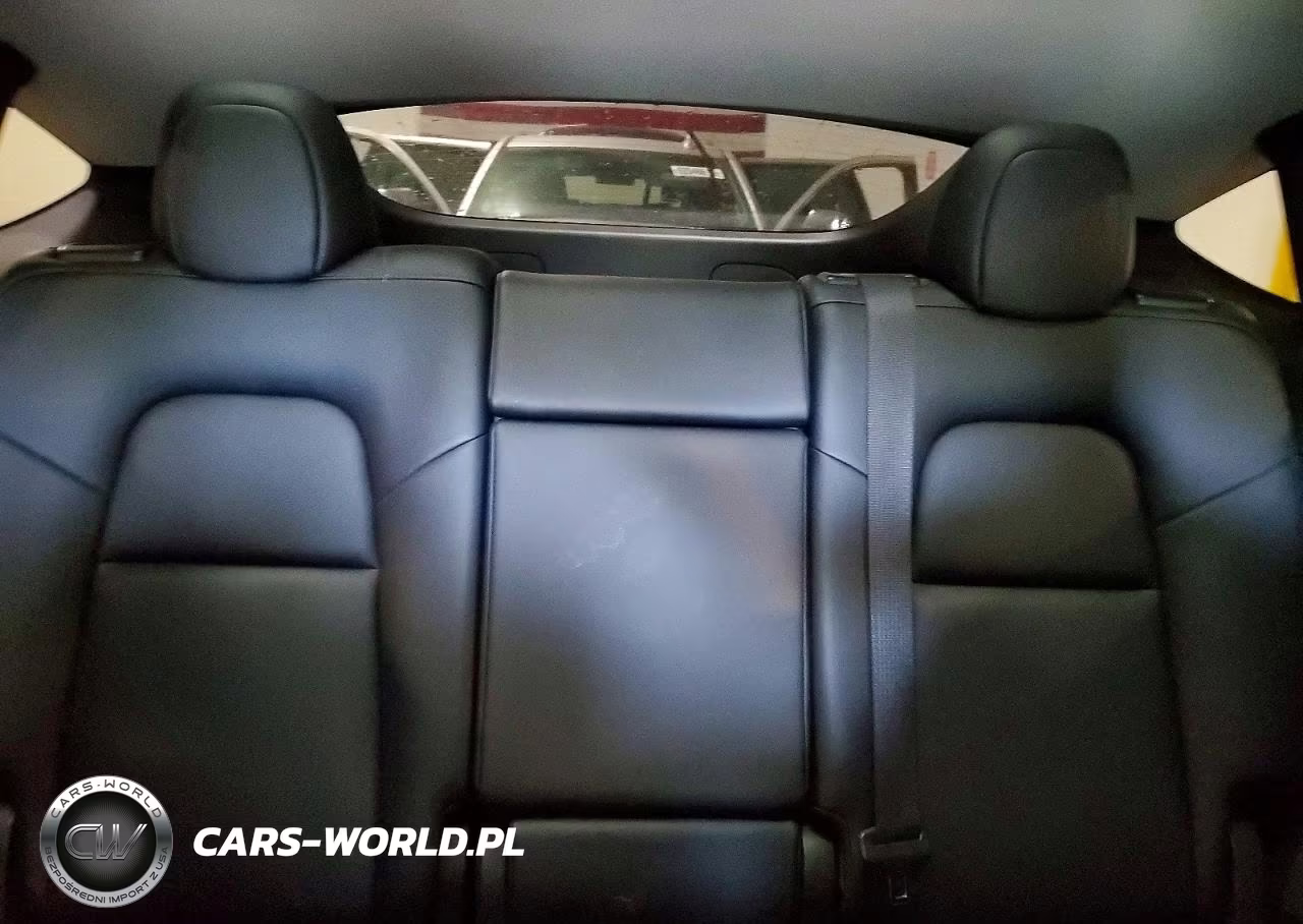 2021 Tesla Model Y VIN:5YJYGAEEXMF263046 - 10
